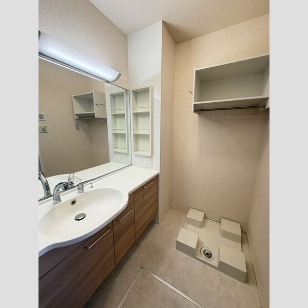 洗面所 (洗面室)