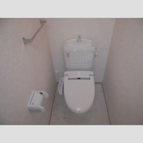 トイレ (トイレ)