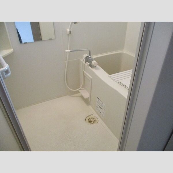 バス (メゾン・ルーチェ301バス)