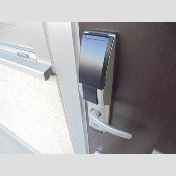 玄関 (デジタルキー)