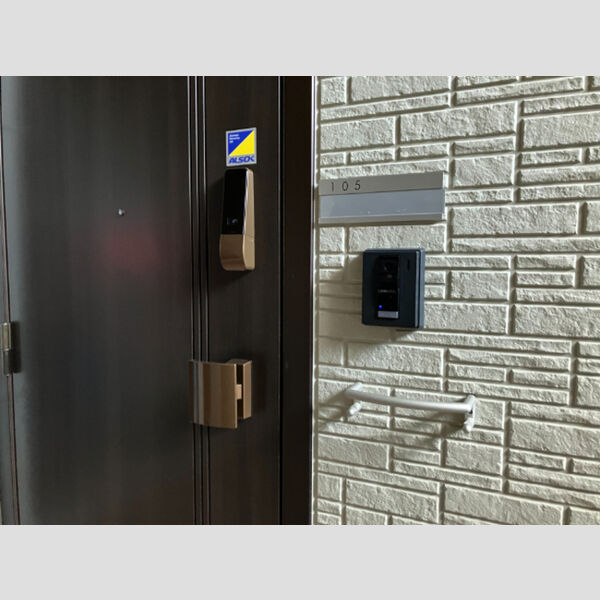 玄関 (モニタ付インターホン)