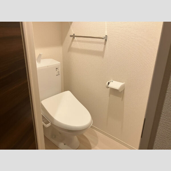 トイレ (温水洗浄暖房便座)