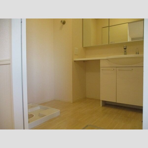 洗面所 (シェーンレジット201洗濯機置き場)