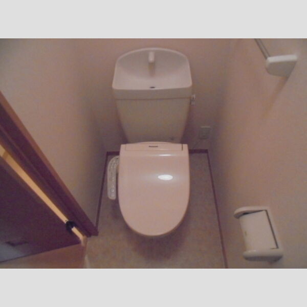 トイレ (トイレ)