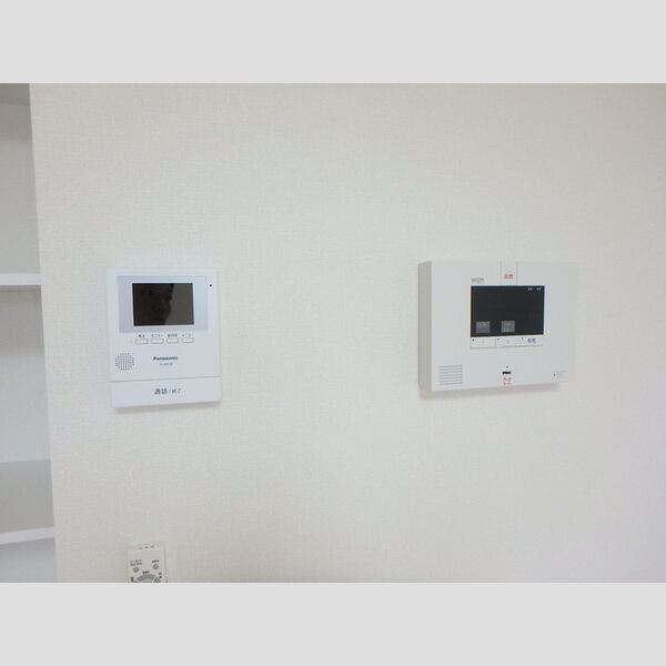 その他設備 (TVインターホン、セコム)