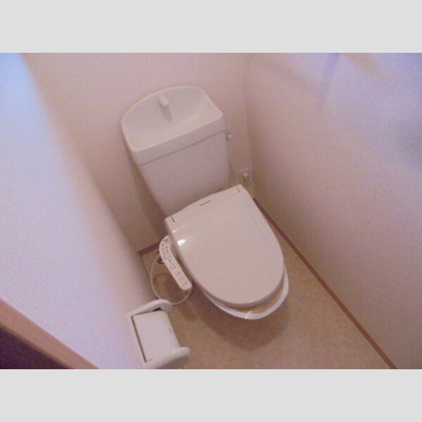 トイレ (トイレ)
