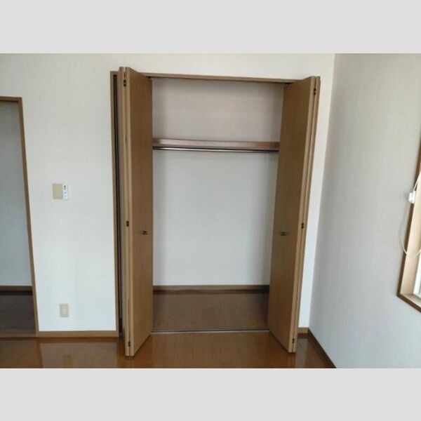 収納 (物入)