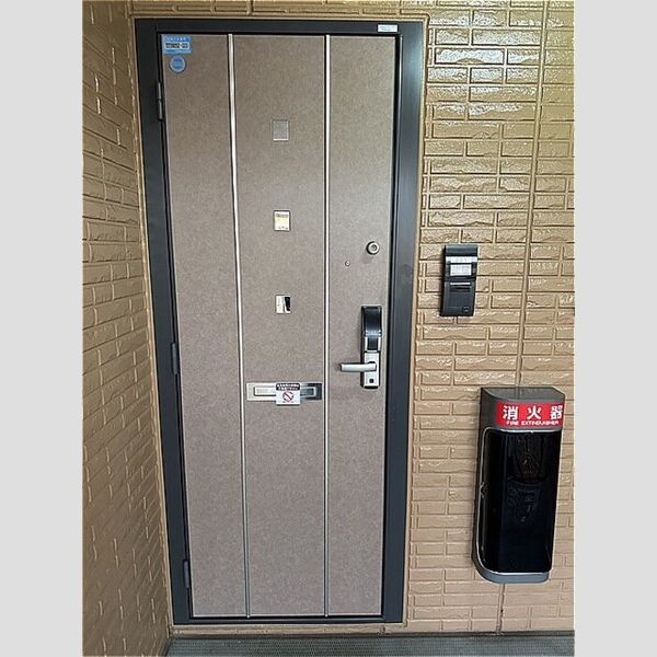 玄関 (玄関ドア)