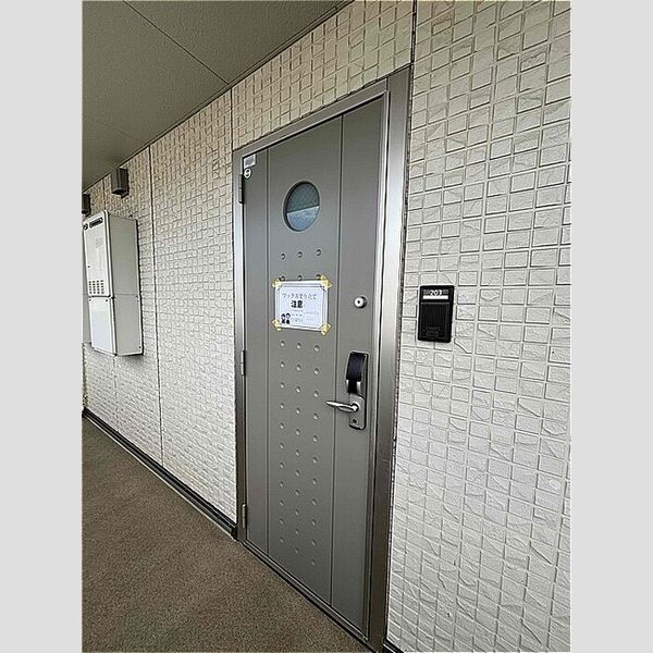 玄関 (外玄関:デジタルロック)