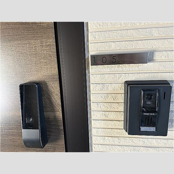 玄関 (玄関インターフォン)