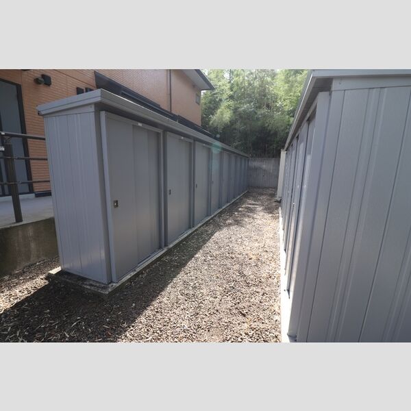 現地周辺 (外部物置)