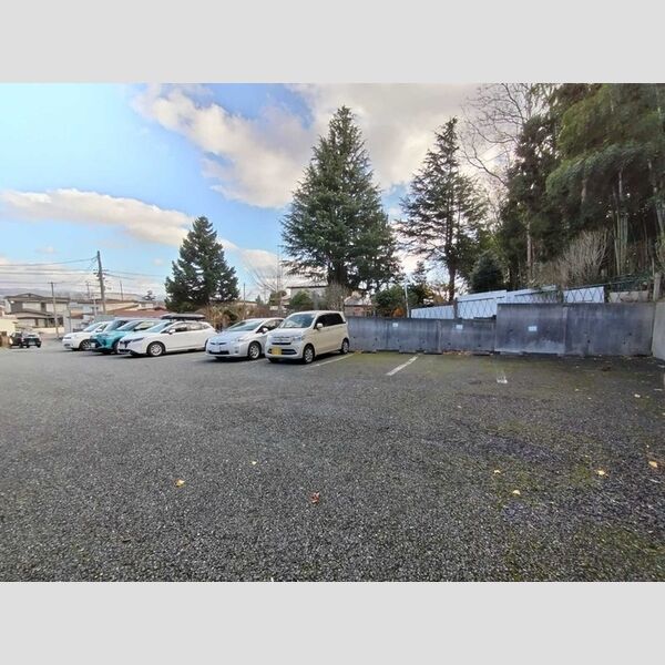 駐車場 (駐車場)