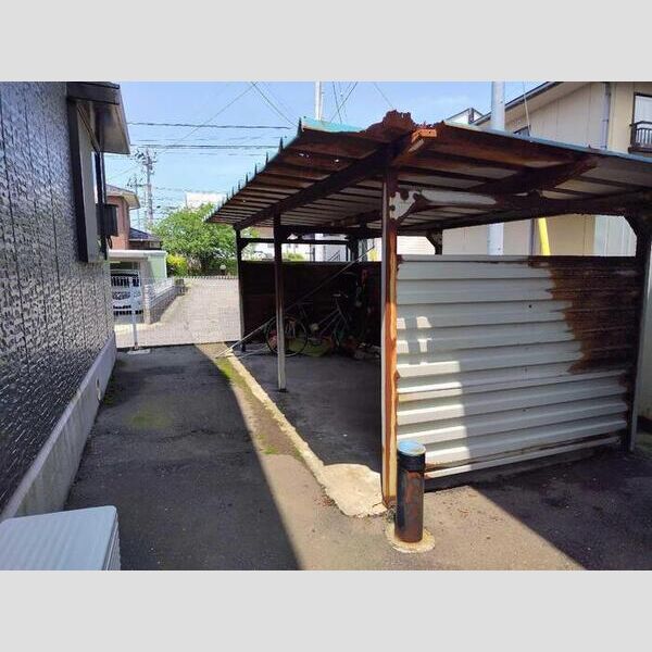 現地周辺 (駐輪場)