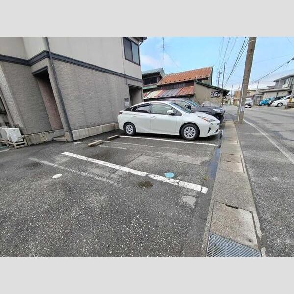 駐車場 (駐車場)