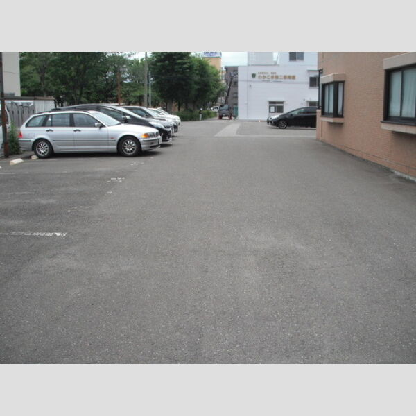 駐車場 (駐車場)