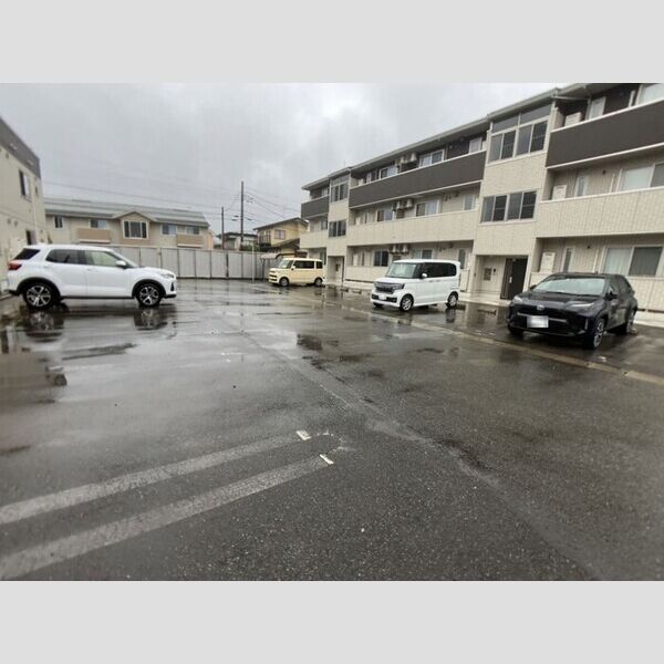 駐車場 (駐車場)