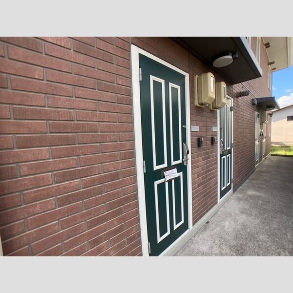 現地周辺 (玄関前)