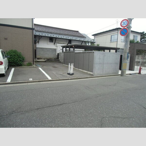 駐車場 (駐車場)