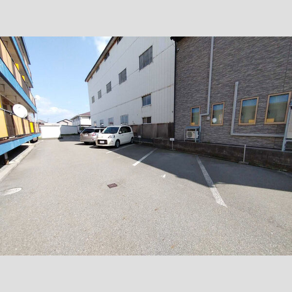 駐車場 (駐車場)