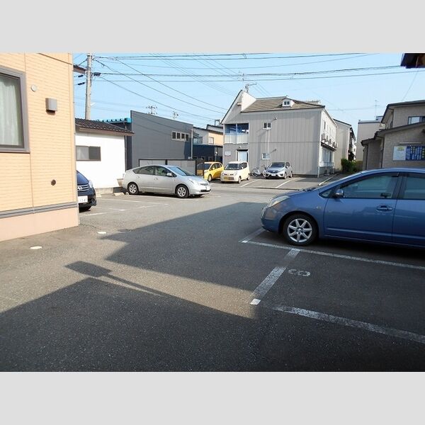 駐車場 (駐車場)
