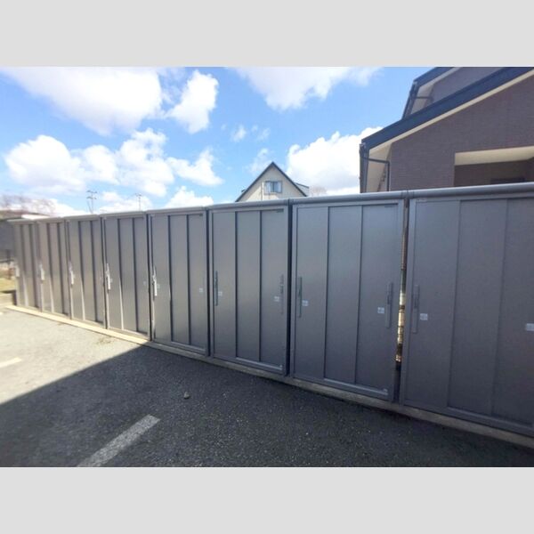 現地周辺 (物置)