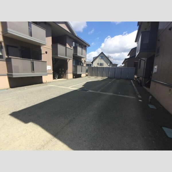 駐車場 (駐車場)