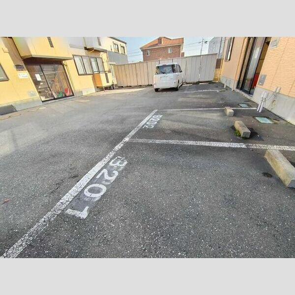 駐車場 (駐車場)