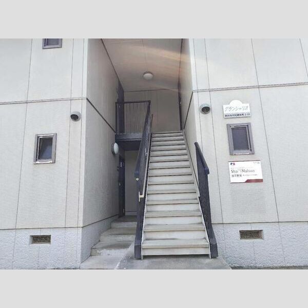 エントランス (共用部)