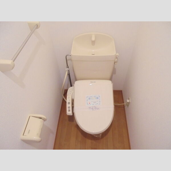 トイレ (トイレ)