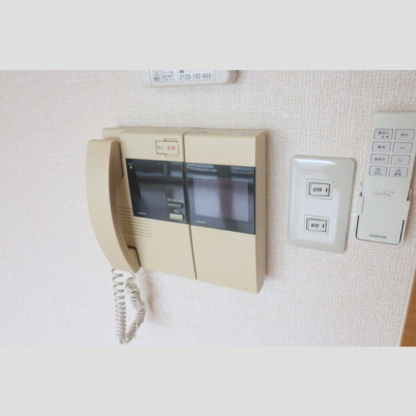 その他設備 (ロビーインターホン)