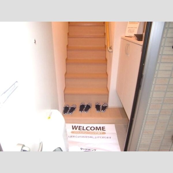 玄関 (シューズBOX付)