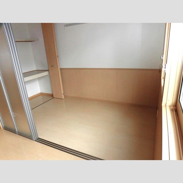 その他 (洋室)