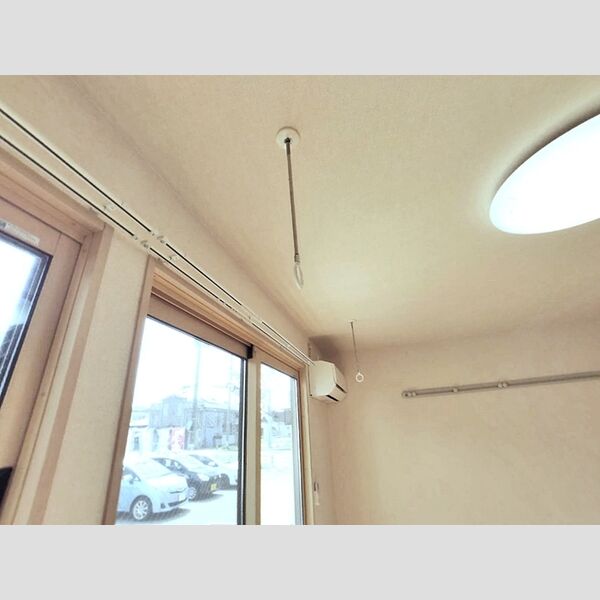 その他 (室内物干し)