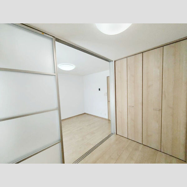 その他 (洋室)