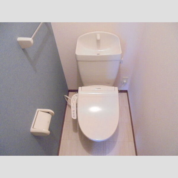 トイレ (トイレ)