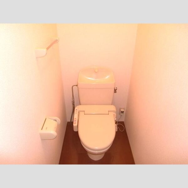 トイレ (トイレ)