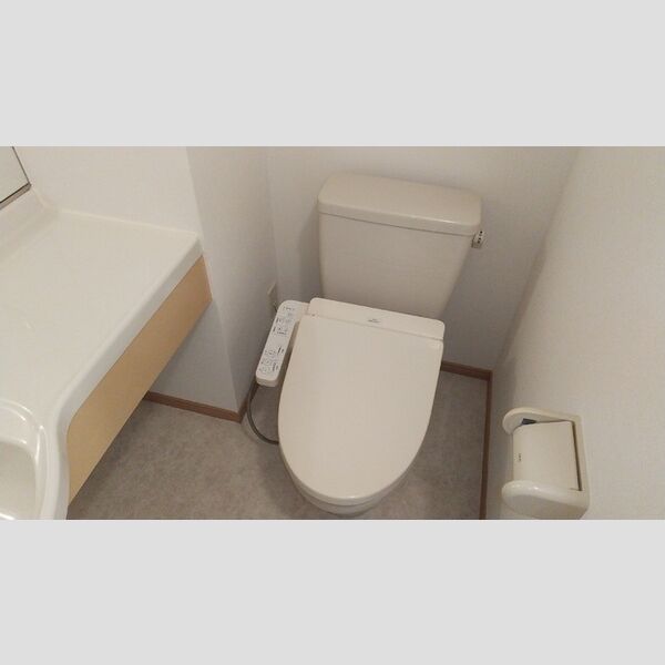 トイレ (トイレ)