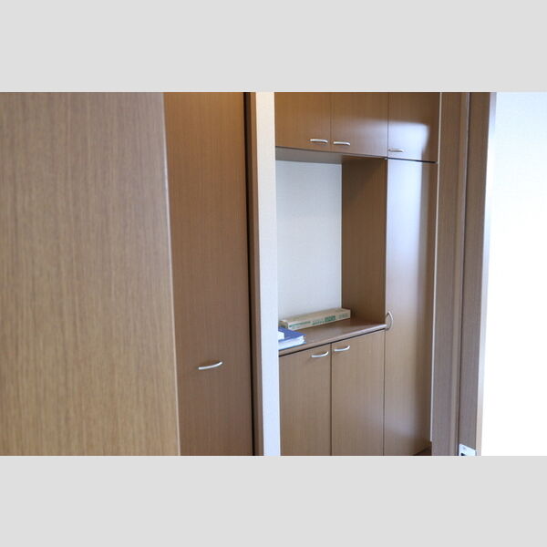 玄関 (シューズBOX)