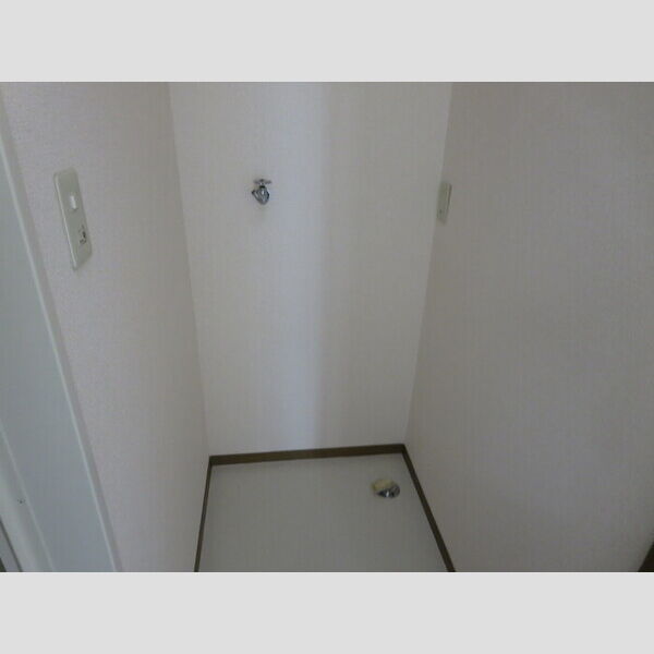 その他 (洗濯機置場)