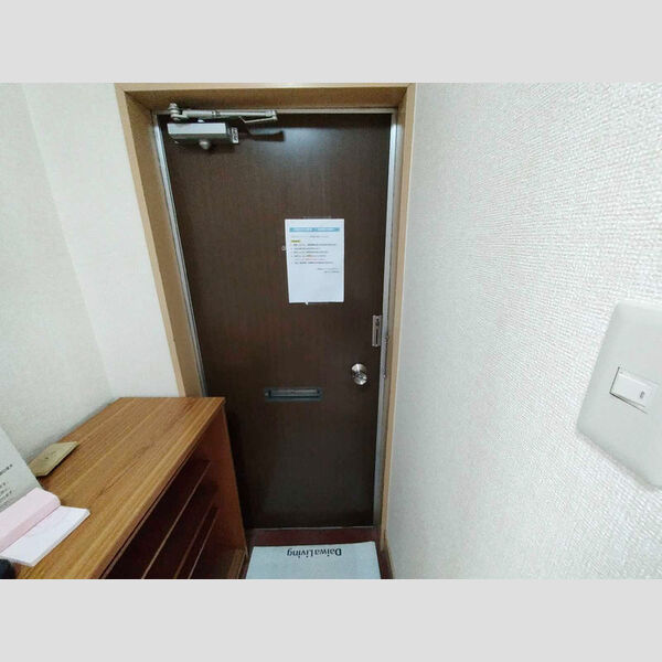 玄関 (玄関)