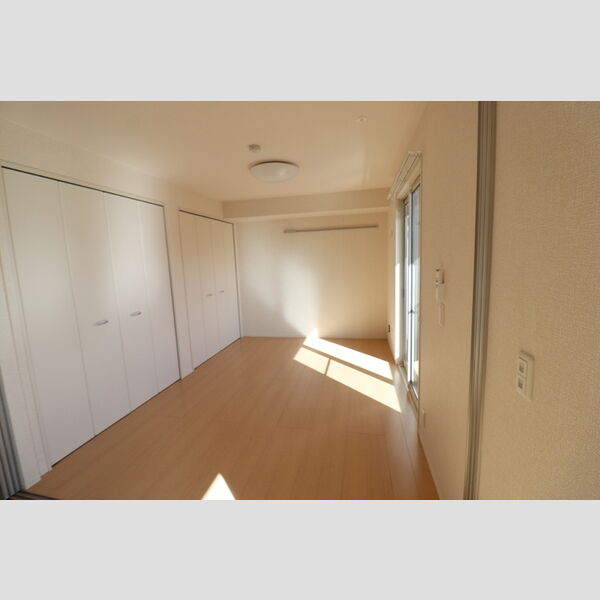 その他 (南側洋室6帖)