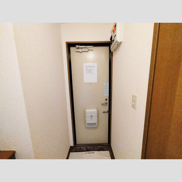 玄関 (玄関)