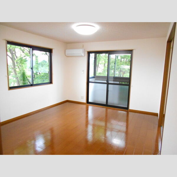 居室・リビング (リビングです。)