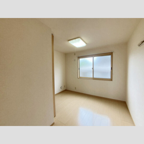その他 (洋室)
