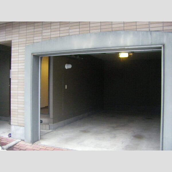 その他設備 (ビルトインガレージ)