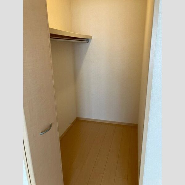収納 (ウォークインクローゼット)