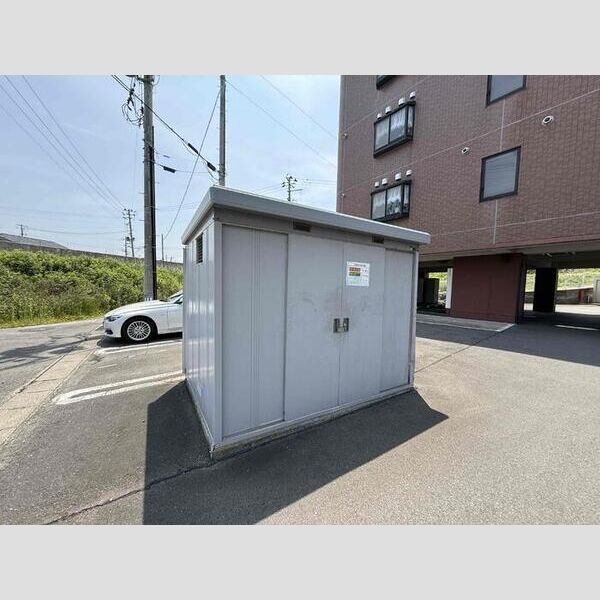 現地周辺 (ゴミ置き場)