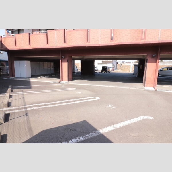 駐車場 (駐車場)