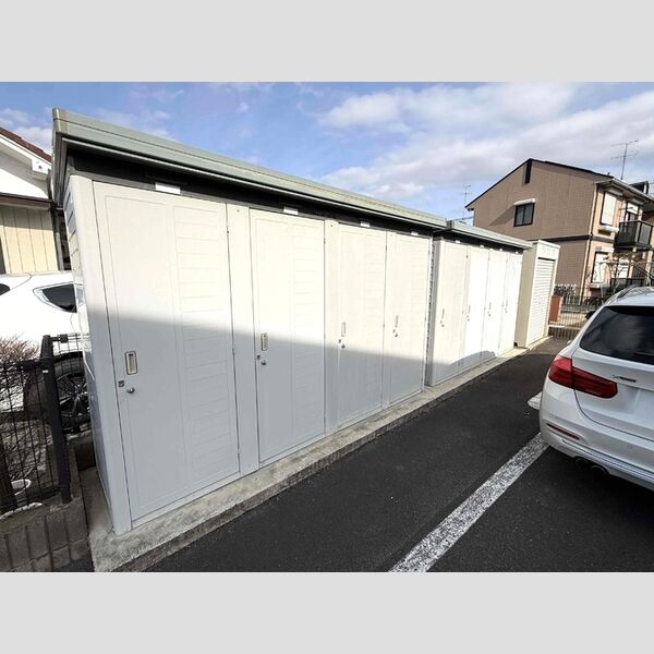 現地周辺 (外部物置)