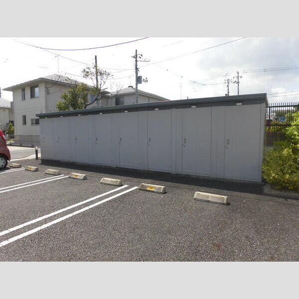 現地周辺 (物置)